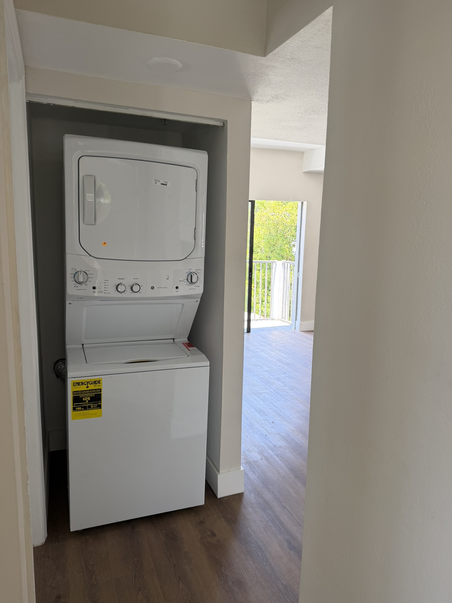 Apt 304 - 10