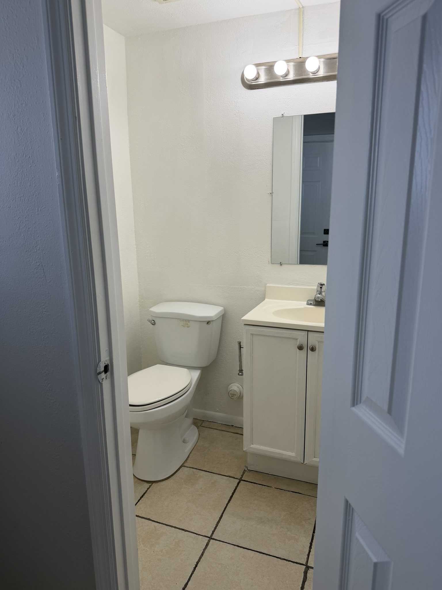 Apt 302 - 12