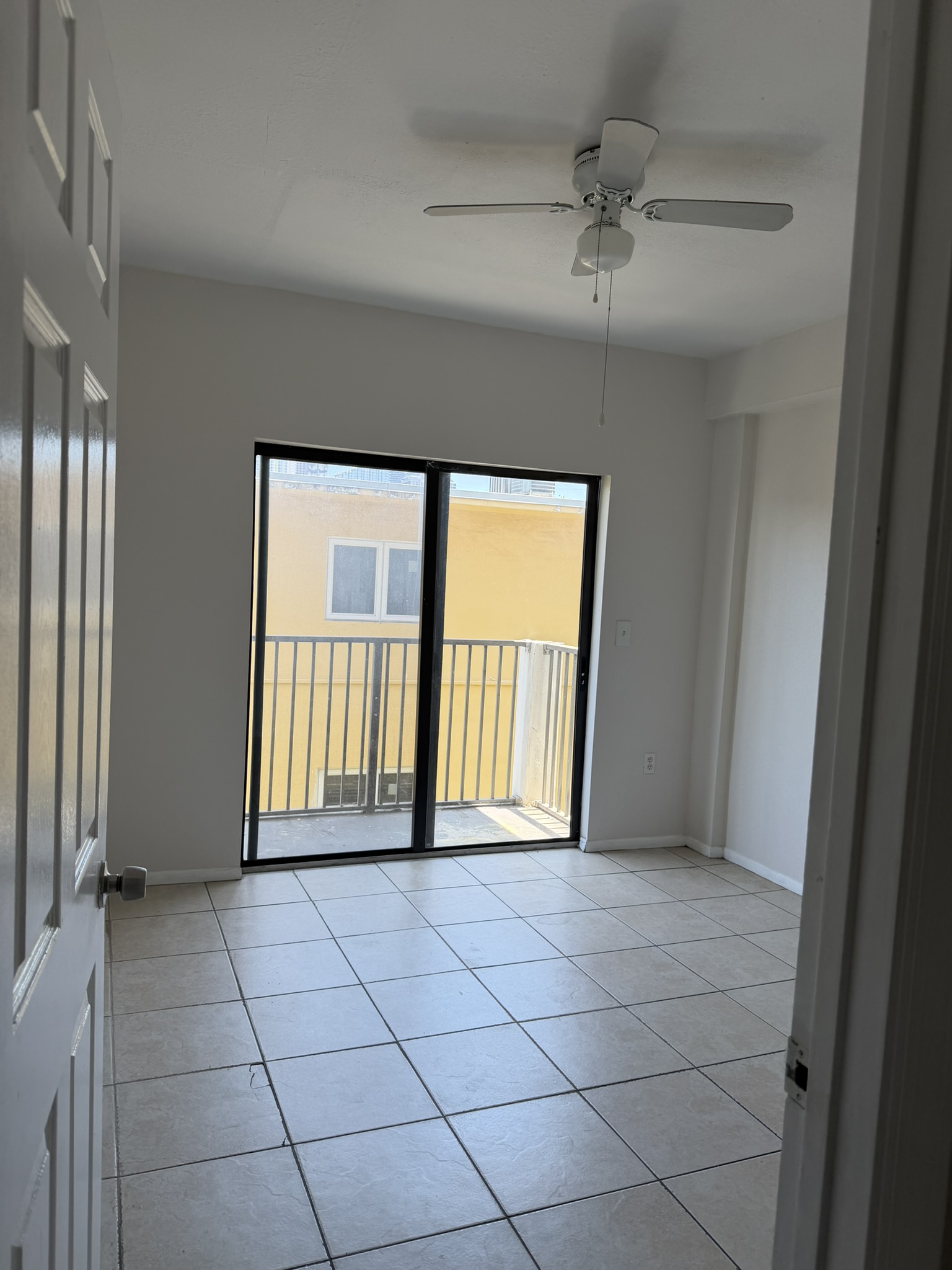 Apt 202 - 6