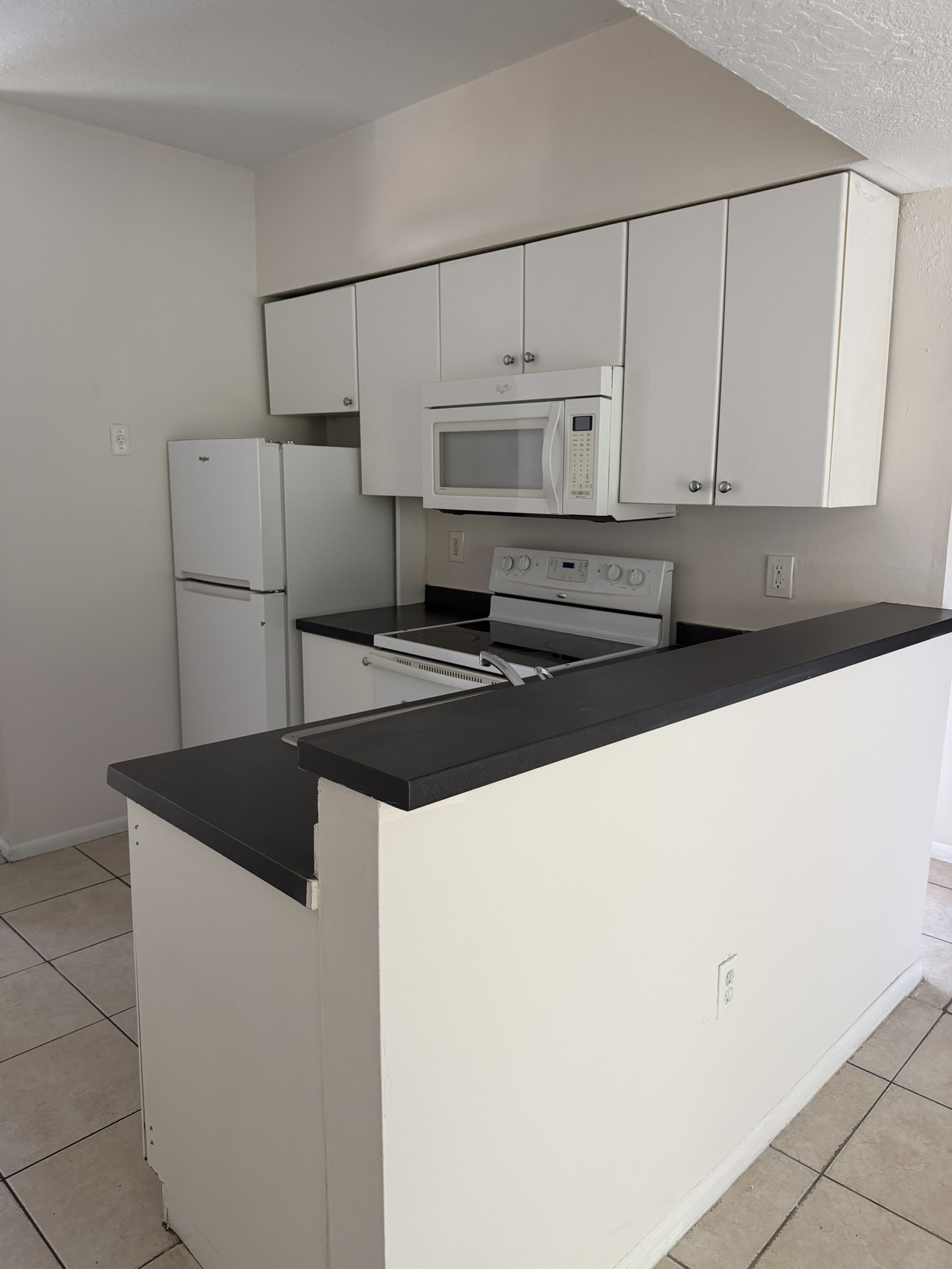 Apt 202 - 8